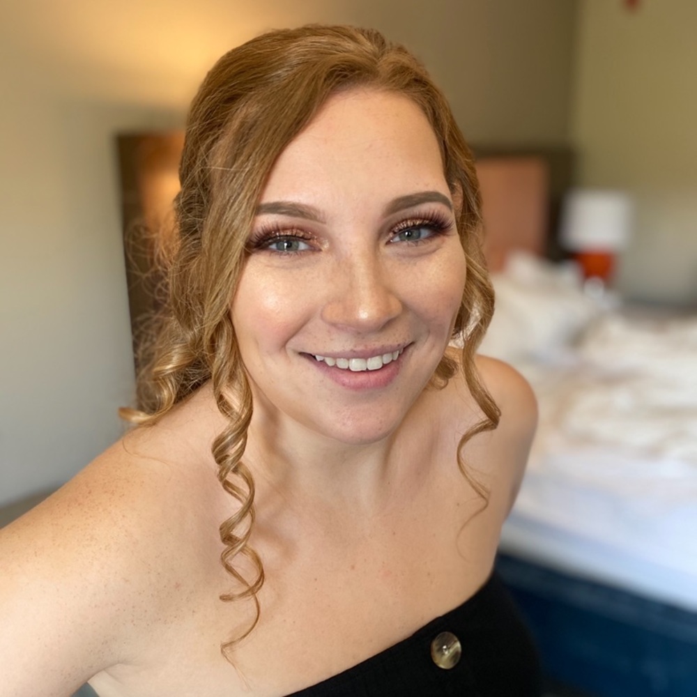 Meet your Posher, Destaney